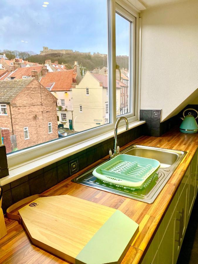 Lighthouse View, One Min From Harbour & Beach Leilighet Scarborough Eksteriør bilde