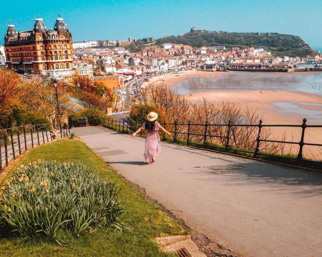 Lighthouse View, One Min From Harbour & Beach Leilighet Scarborough Eksteriør bilde